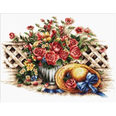 Roses and hat - Voorbedrukt borduurpakket
